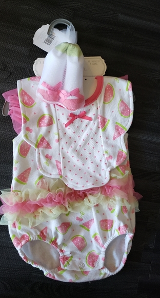 3 piece watermelon outfit - Picture 2 of 9